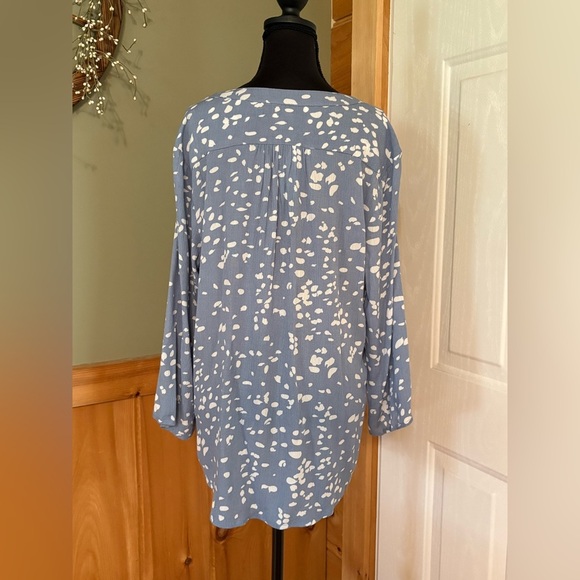 Monday Fun (Stitchfix) Kearney Henley Top NWT Women’s size M - Picture 4 of 12